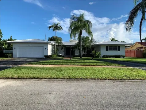 4811 Jackson Street Hollywood FL 33021
