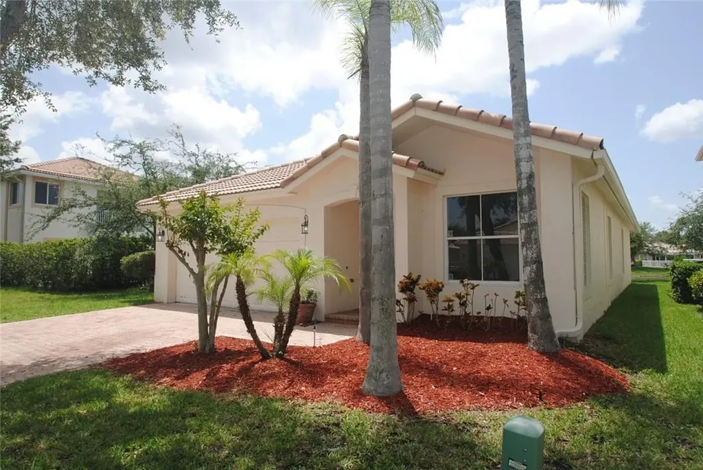 5567 NW 124th Avenue Coral Springs FL 33076