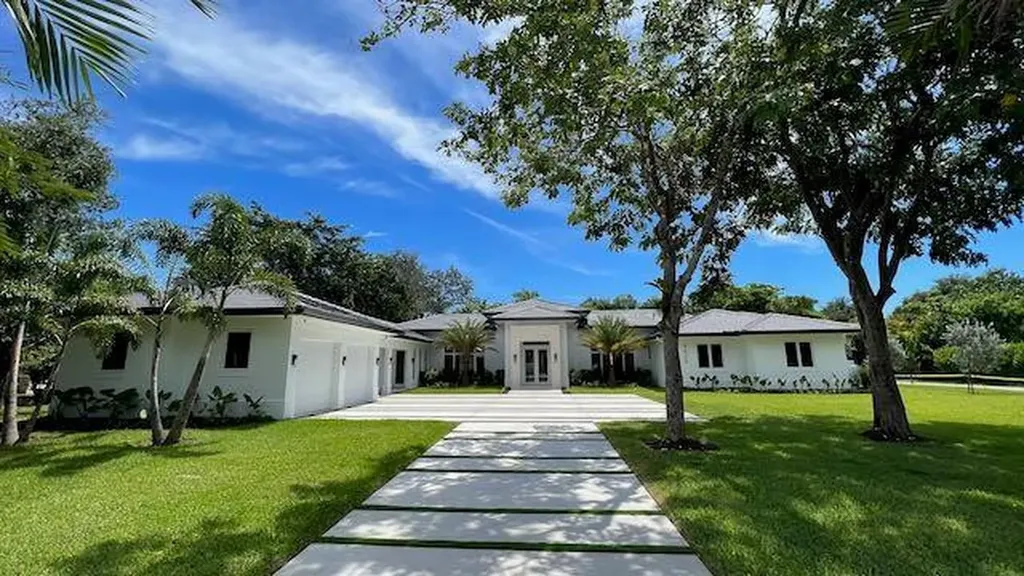 9025 SW 114th Street Miami FL 33176