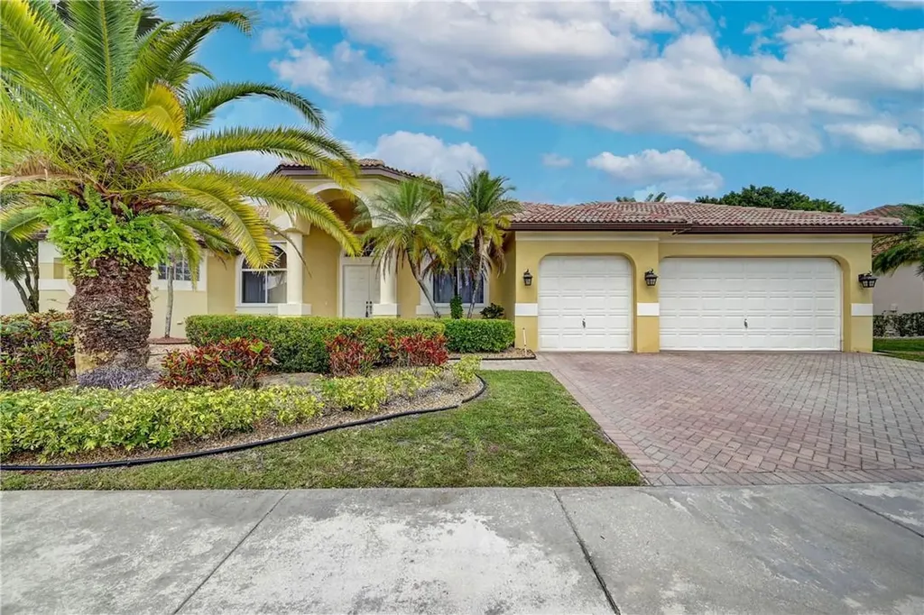 2573 Mayfair Lane Weston FL 33327