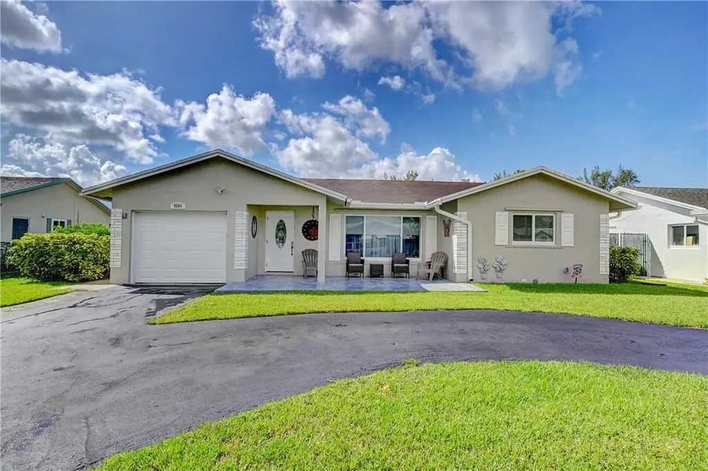 9204 NW 81st Place Tamarac FL 33321