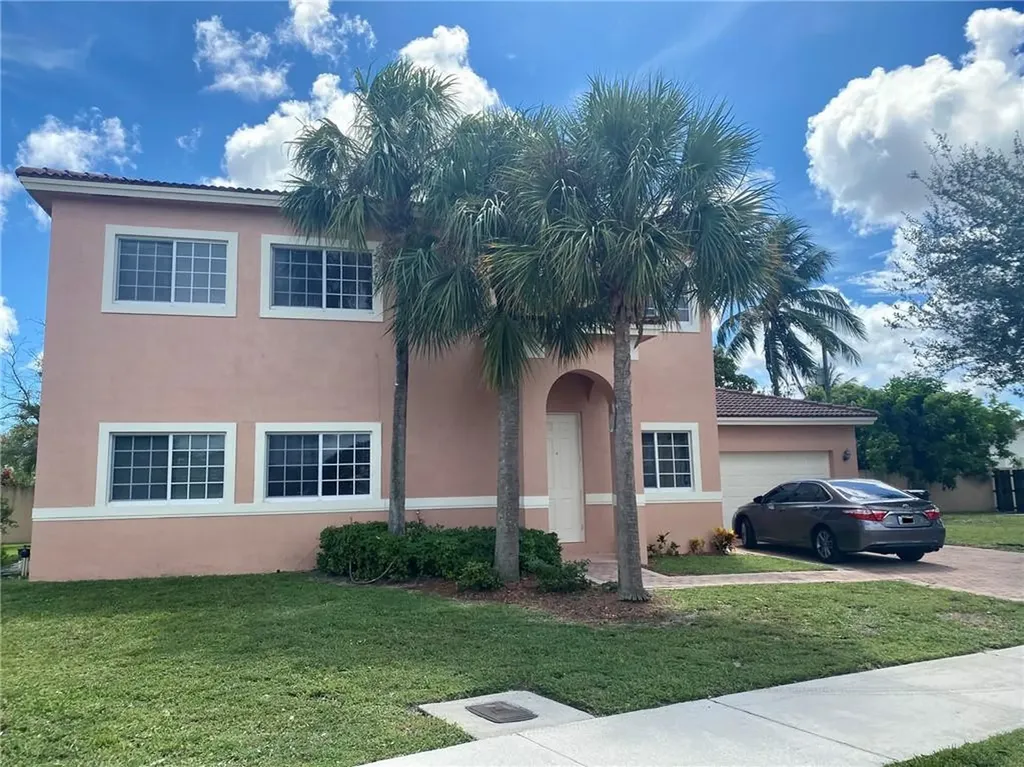 4507 NW 36th Court Lauderdale Lakes FL 33319