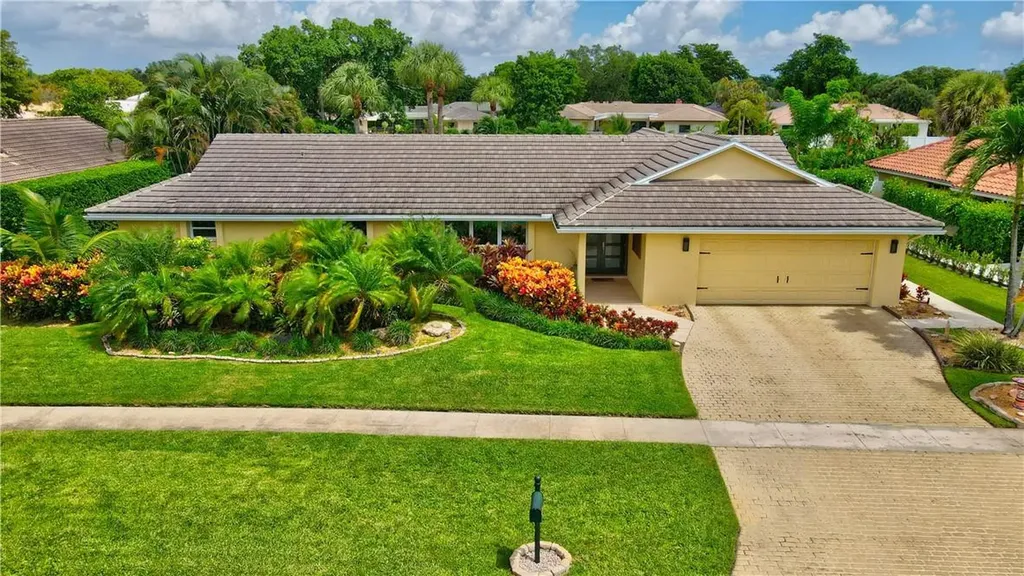 6727 Giralda Circle Boca Raton FL 33433