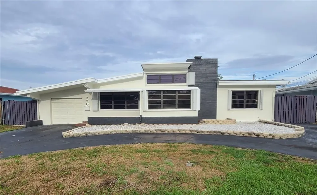330 SE 15th Avenue Pompano Beach FL 33060