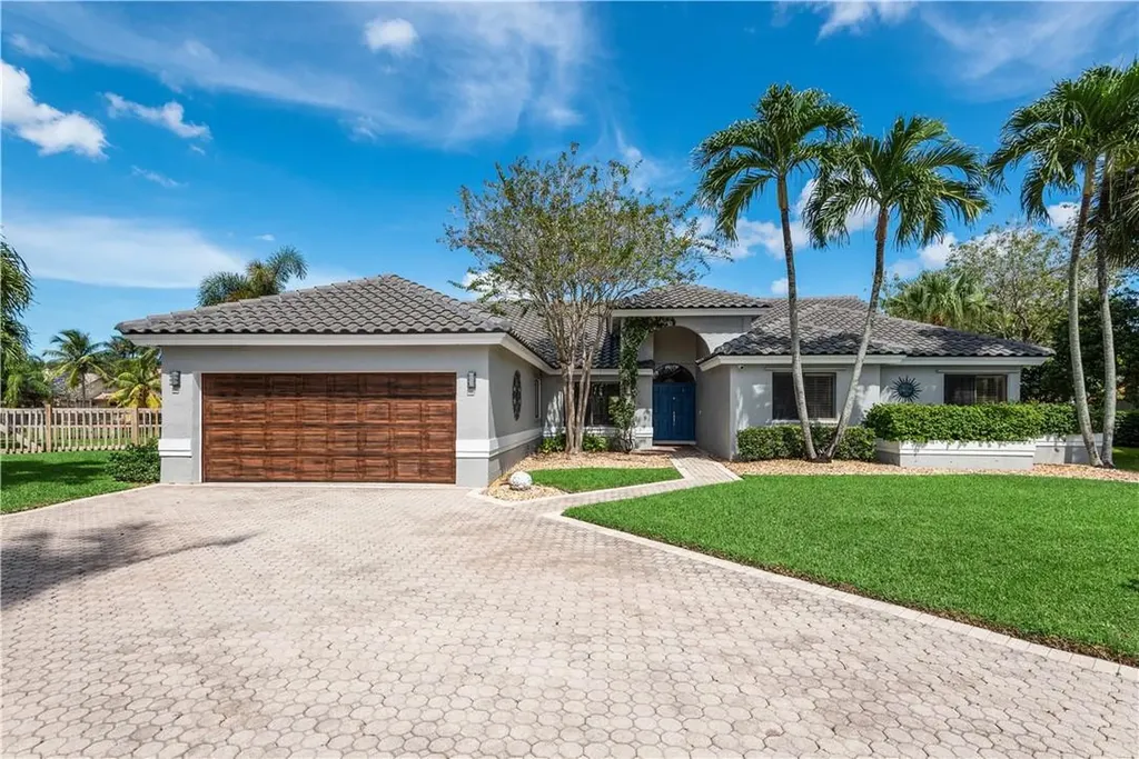 1281 NW 101st Avenue Plantation FL 33322