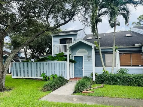 1809 Racquet Court North Lauderdale FL 33068