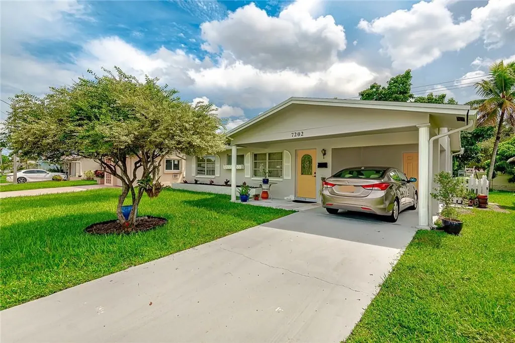 7202 NW 57th Court Tamarac FL 33321