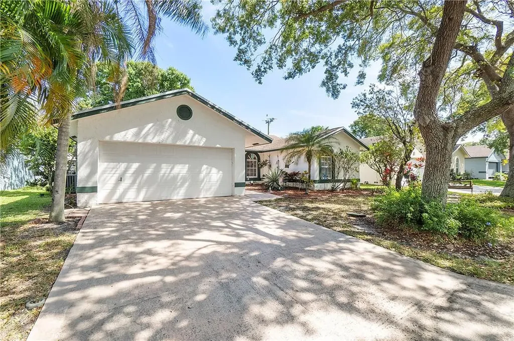 6620 NW 41st Terrace Coconut Creek FL 33073