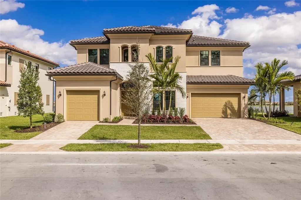 8870 W Parkland Bay Trail Parkland FL 33076
