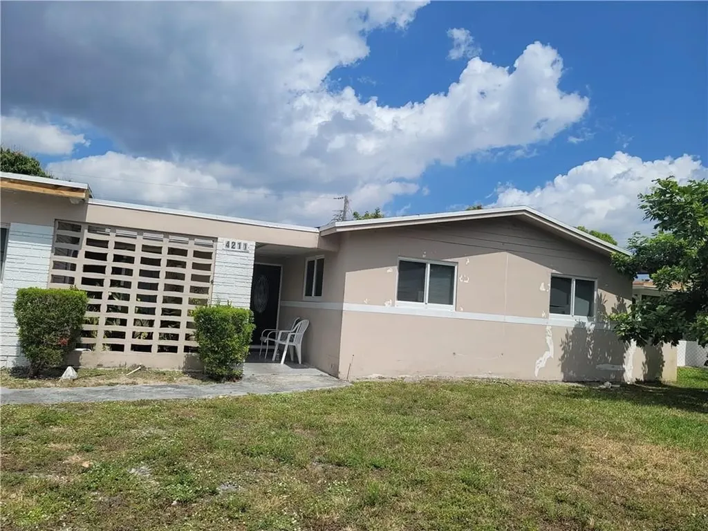 4211 NW 23rd Street Lauderhill FL 33313
