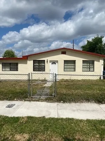 2031 NW 28th Street Oakland Park FL 33311