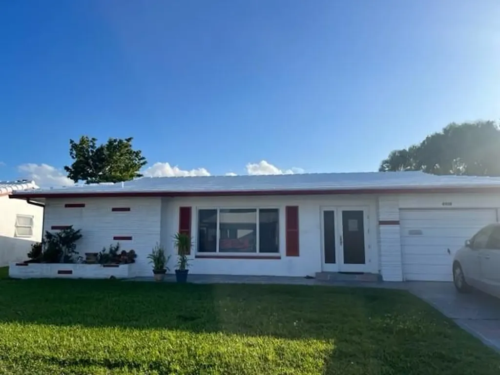 8308 NW 57th Place Tamarac FL 33321