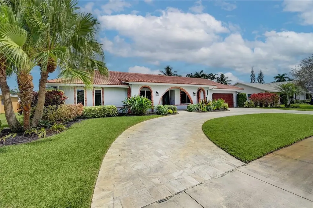700 SW 75th Terrace Plantation FL 33317