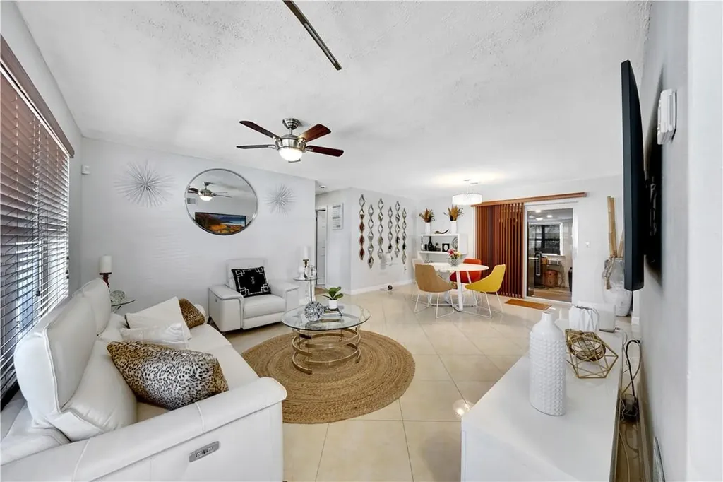 6350 Farragut Street Hollywood FL 33024