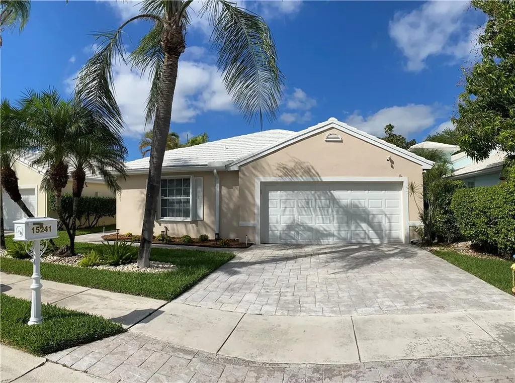 15241 Wilshire Way Pembroke Pines FL 33027