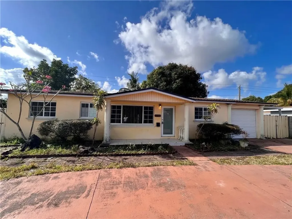 7050 Tyler Street Hollywood FL 33024