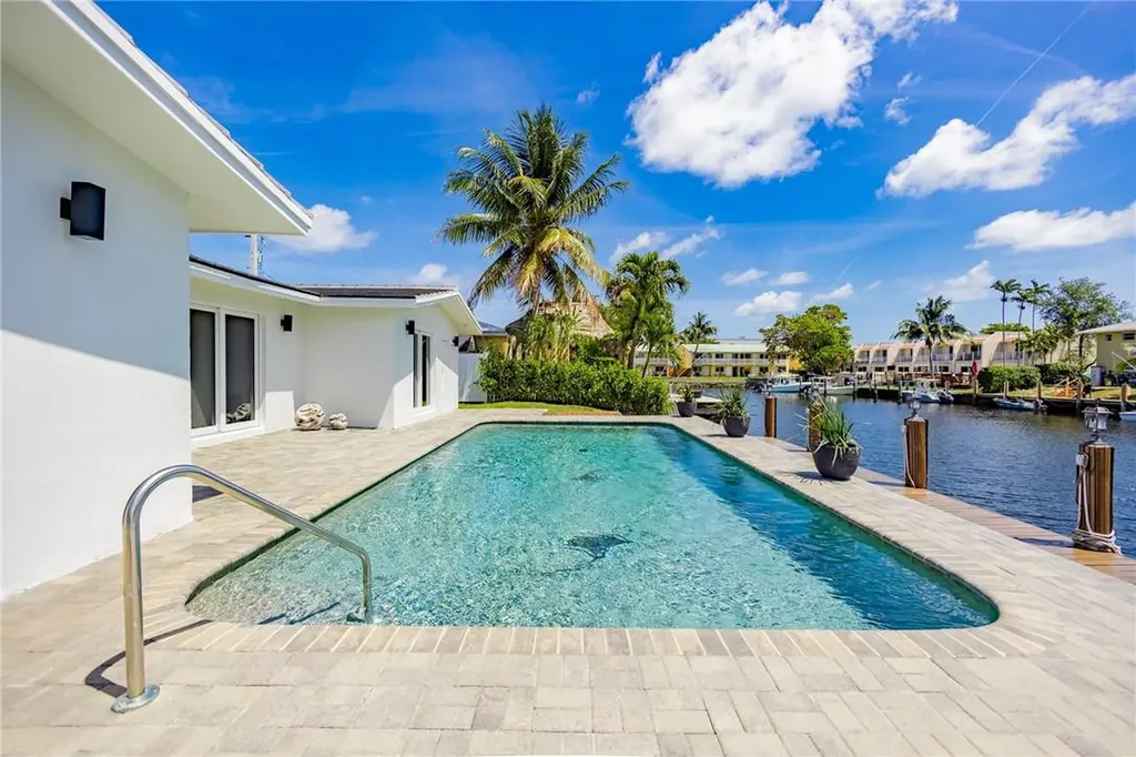 1790 SE 3rd Street Pompano Beach FL 33060