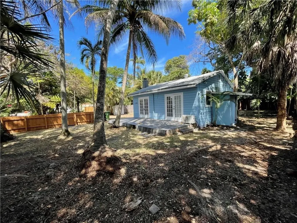 2208 SW 18th Avenue Fort Lauderdale FL 33315