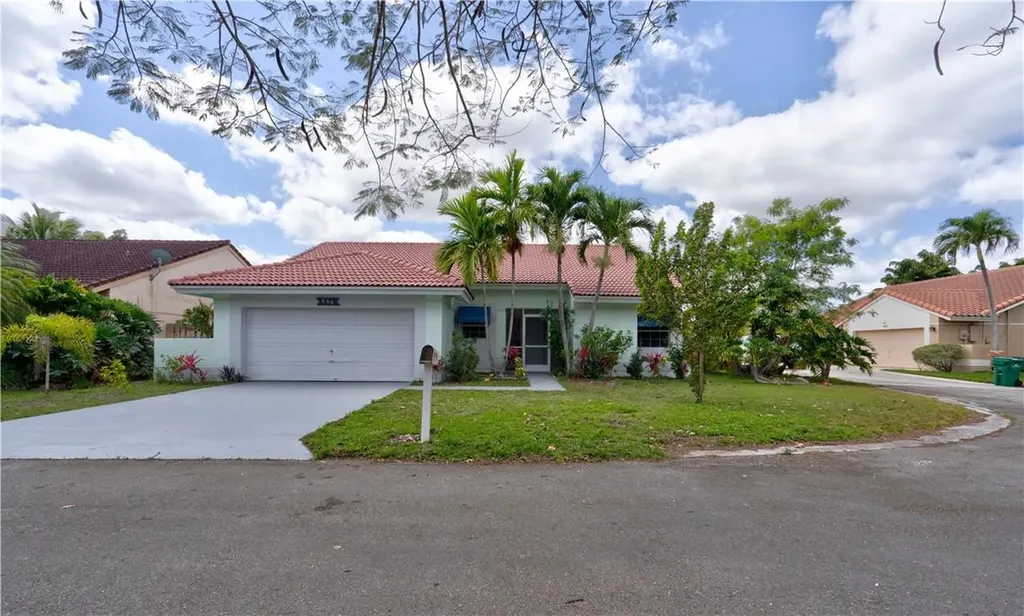 888 NW 104th Lane Coral Springs FL 33071