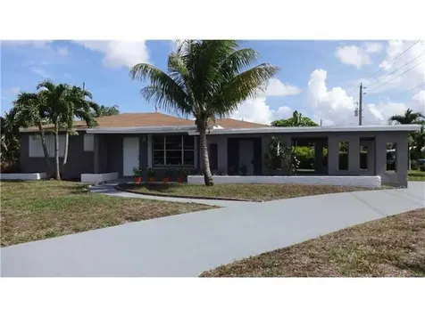 2224 Rodman Street Hollywood FL 33020