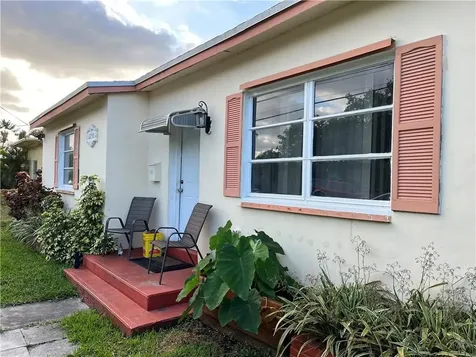 2250 Arthur Street Hollywood FL 33020