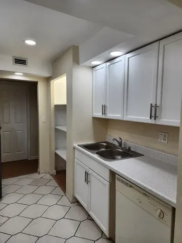 3660 Inverrary Drive Lauderhill FL 33319