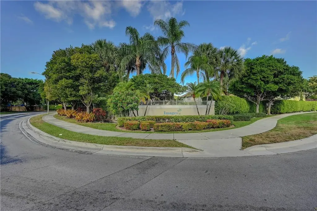 704 NW 108th Terrace Pembroke Pines FL 33026