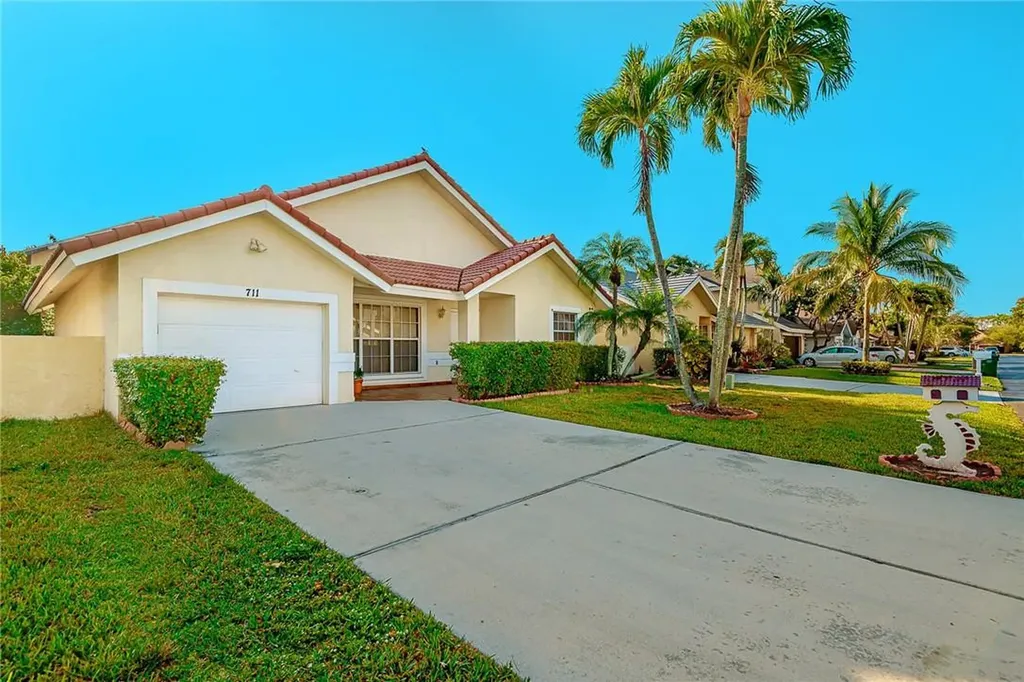 711 NW 207th Terrace Pembroke Pines FL 33029