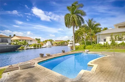 2324 NE 30th Court Lighthouse Point FL 33064