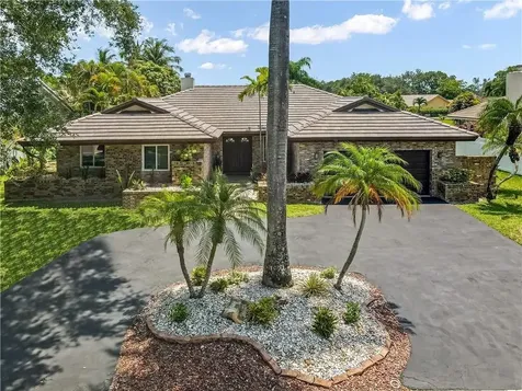 75 SW 114th Terrace Coral Springs FL 33071
