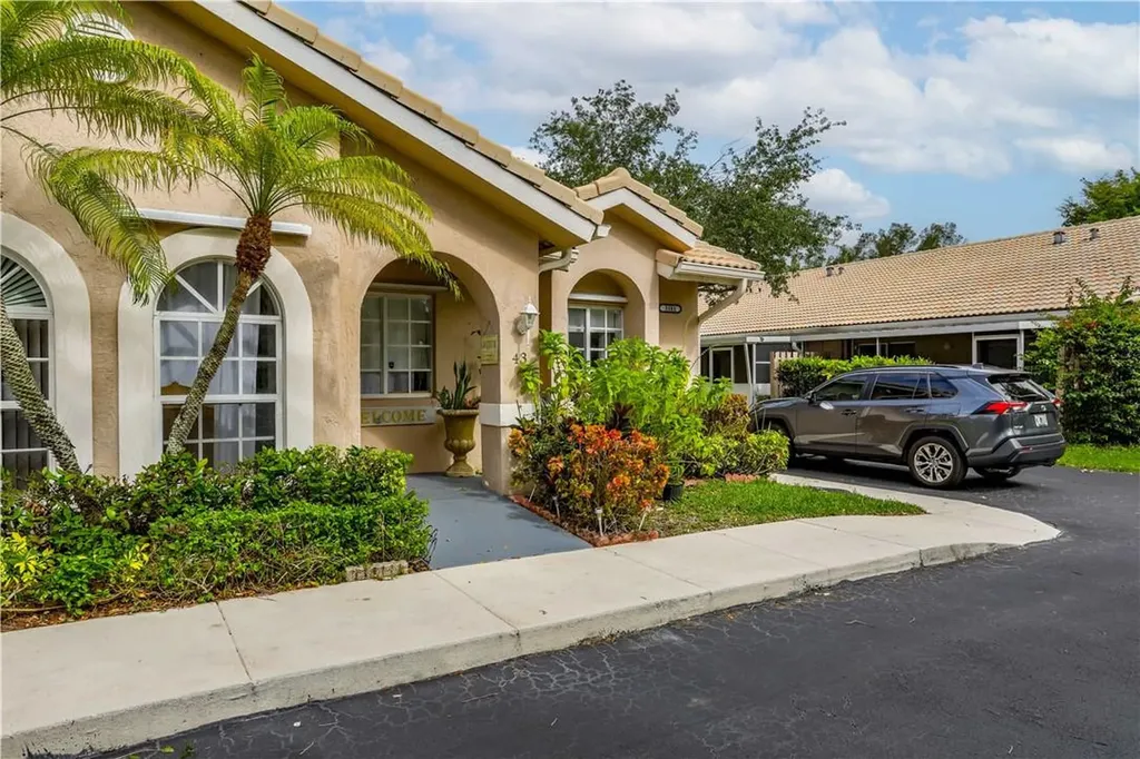 3181 Holiday Springs Boulevard Margate FL 33063