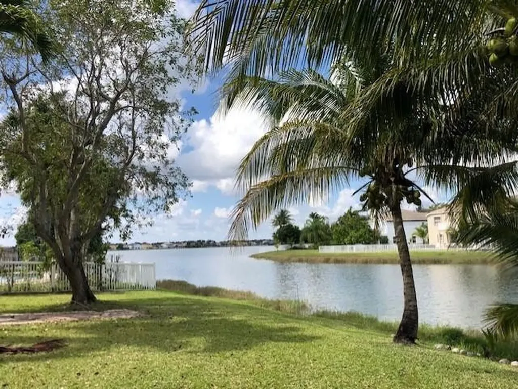 5072 SW 164th Avenue Miramar FL 33027