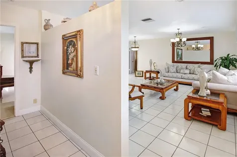 6707 Oakmont North Lauderdale FL 33068