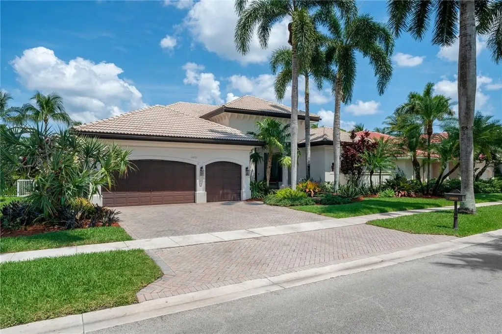 11055 Whitehawk Street Plantation FL 33324