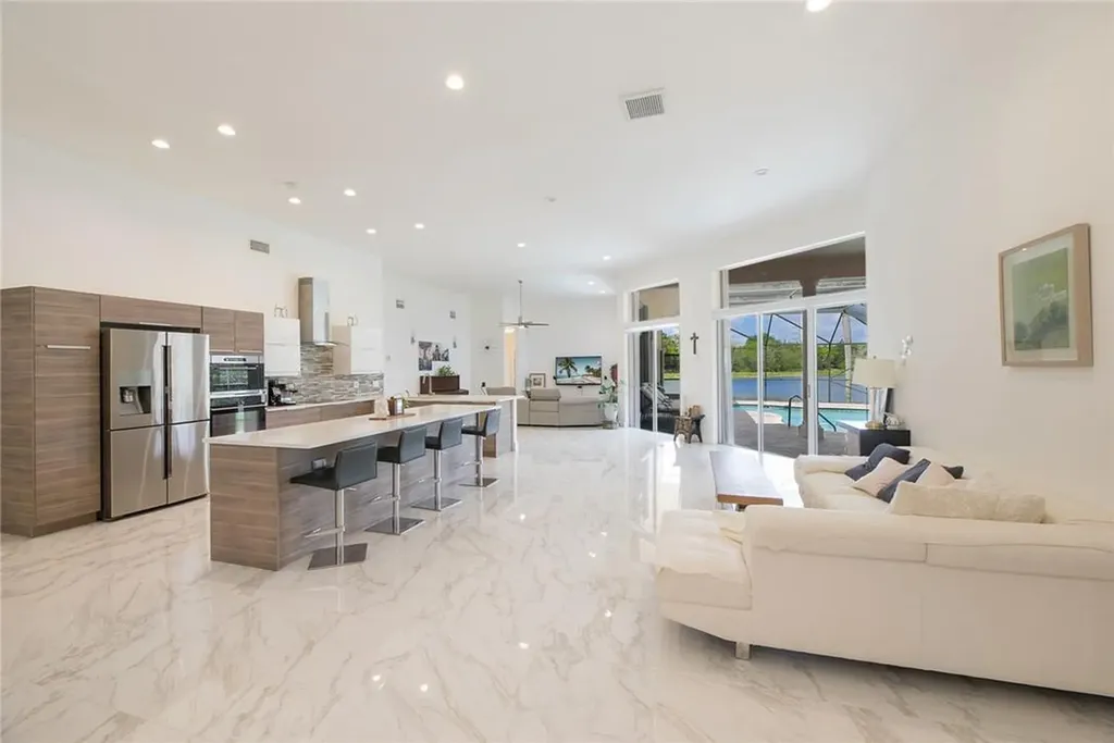 3027 Lakewood Drive Weston FL 33332