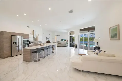 3027 Lakewood Drive Weston FL 33332
