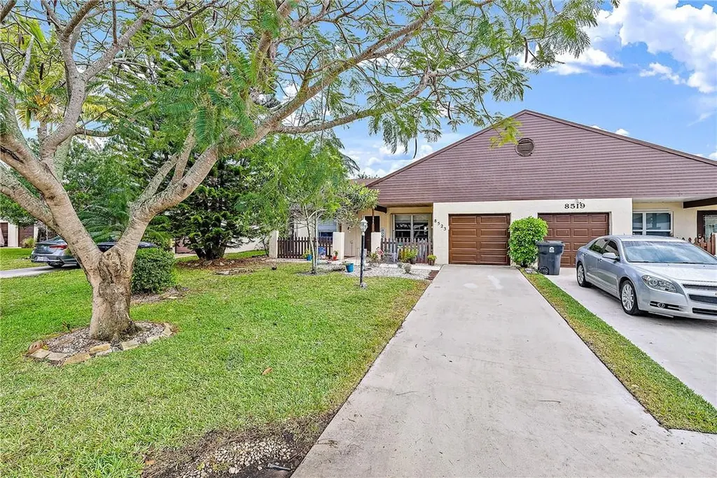 8523 Lake Point Court Lake Worth FL 33467
