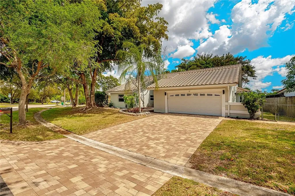 2591 NW 121st Drive Coral Springs FL 33065