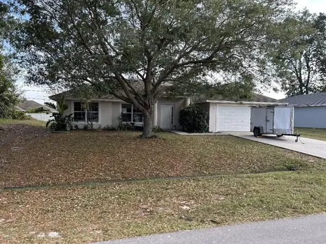 814 SW Trouville Avenue Port St Lucie FL 34953