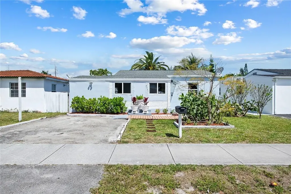 2331 Mckinley Street Hollywood FL 33020
