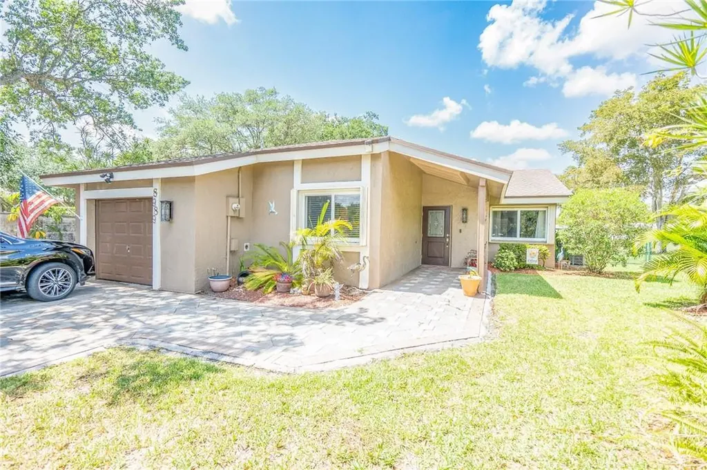 8989 NW 9th Place Plantation FL 33324