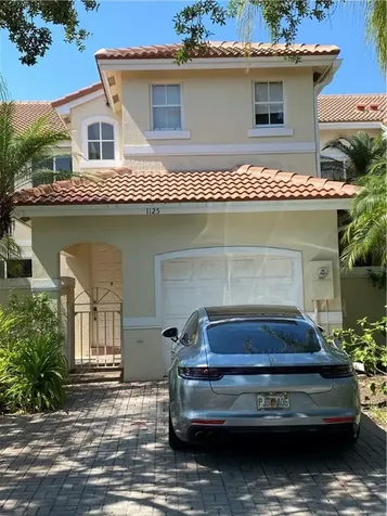 1125 Canella Lane Hollywood FL 33019