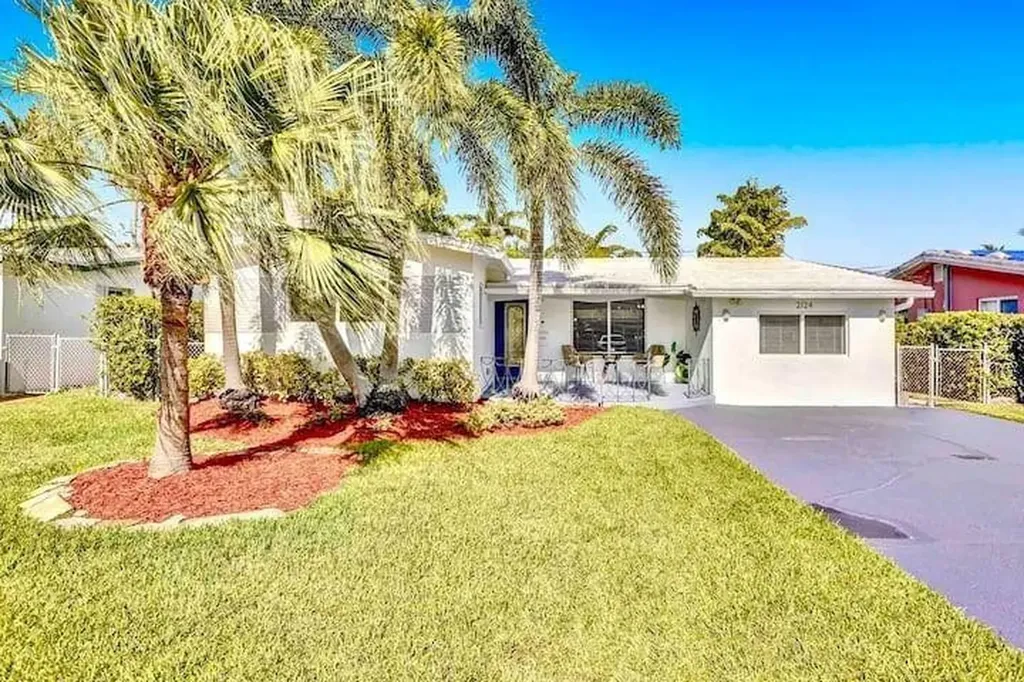 2124 N 14th Court Hollywood FL 33020