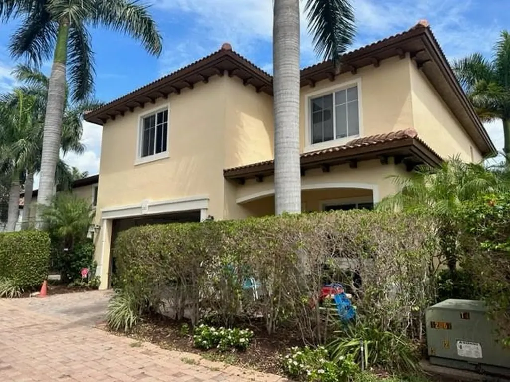 111 NW Gardner Street Boca Raton FL 33432