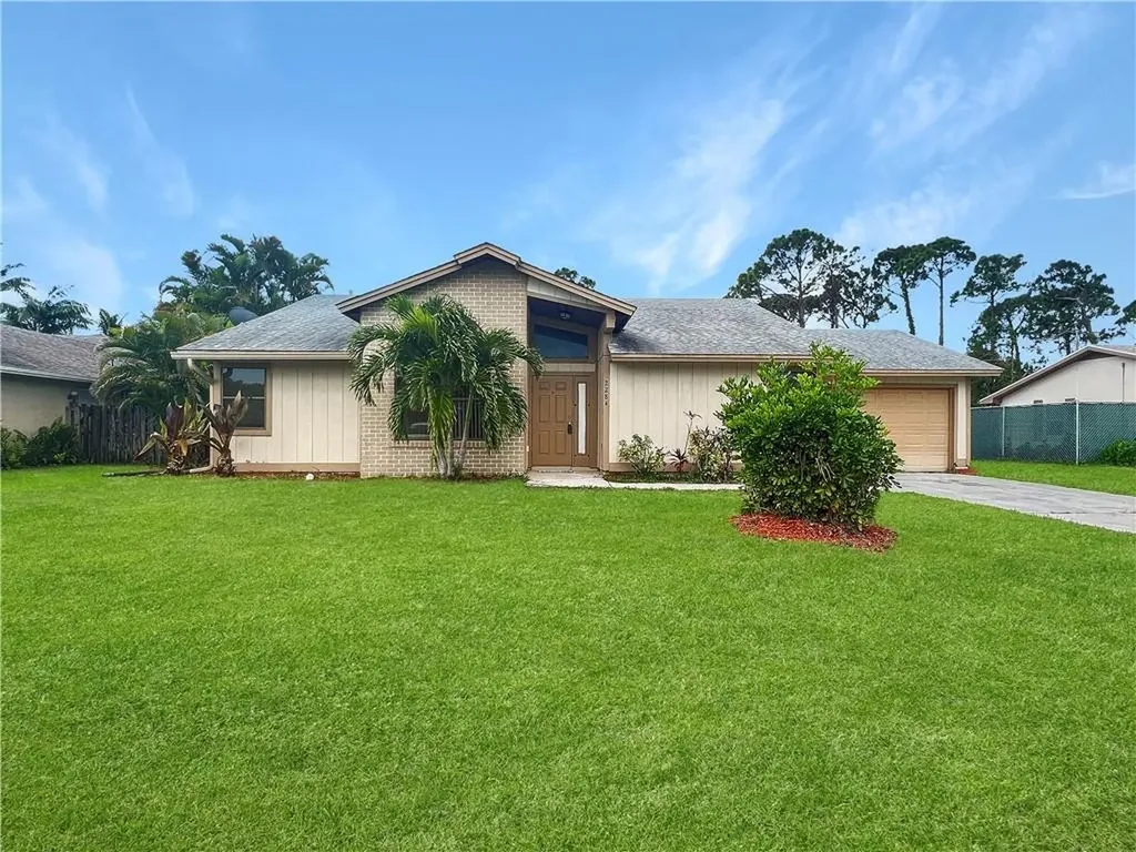 2284 SE Seafury Lane Port St Lucie FL 34952