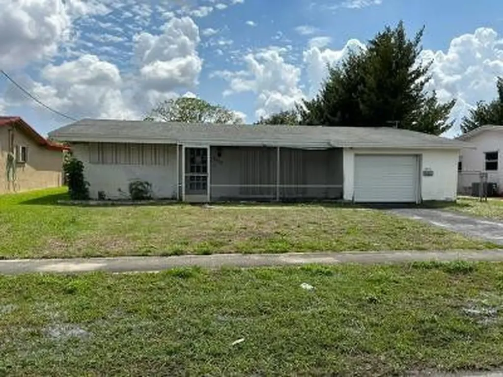 2822 NW 73rd Avenue Sunrise FL 33313