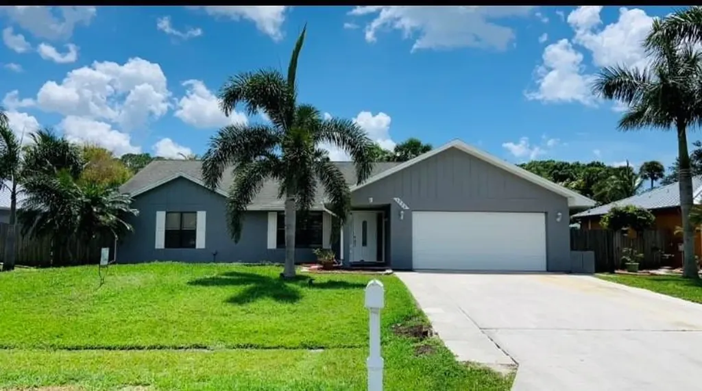 1228 SW Thomas Court Port St Lucie FL 34953