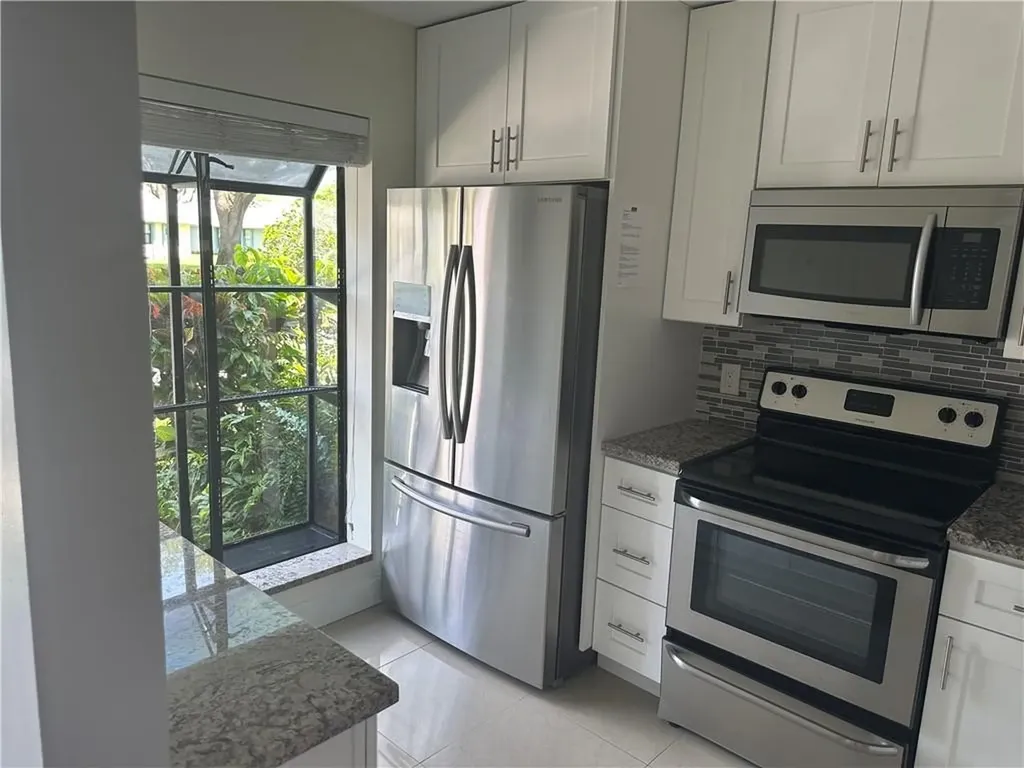 9166 SW 21st Court Boca Raton FL 33428