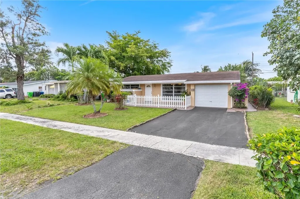 6920 NW 25th Street Sunrise FL 33313