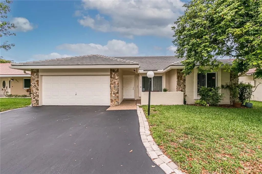 9531 Shadow Wood Lane Coral Springs FL 33071